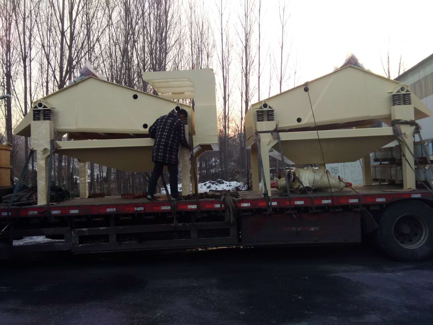 2018��Ԫ��12�հl(f��)���Ϻ���h(hu��n)���O(sh��)�����޹�˾�ļ�ɰ���ՙC��Óˮ�Y